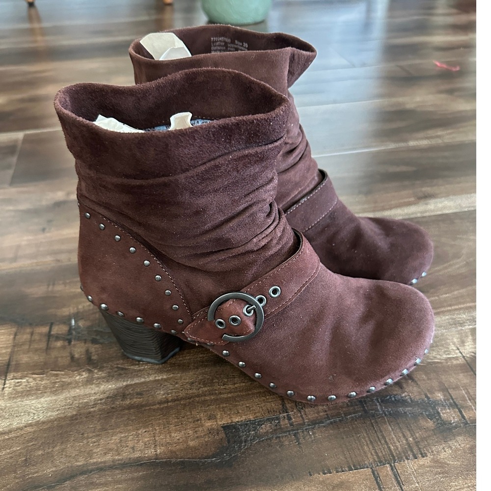 Dansko Brown Suede Studded Slouch Ankle Boots Buckle Clog Heel 39 7702457800